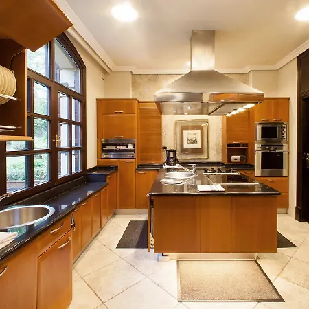 Family In With Mountain View Prázdninový dům