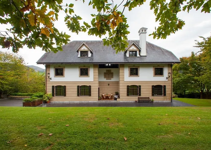 Family In With Mountain View Oiartzun