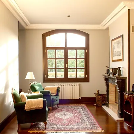 別荘 Family In With Mountain View オイアルツン